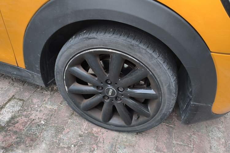 Used MINI 2016 2.0T COOPER S Right Front Wheel Hub