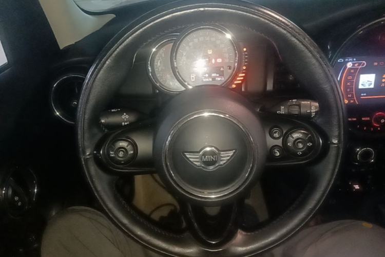 Used MINI 2016 1.2T ONE Pioneer Edition Five-Door Version Steering Wheel