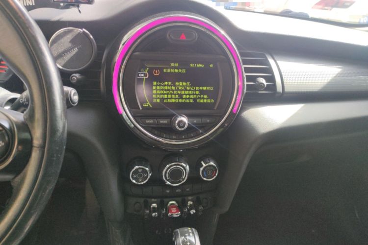 Used MINI 2016 1.5T COOPER Five-Door Edition Audio And AC Panel