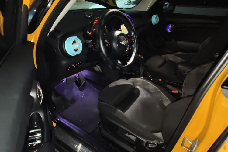 Used MINI 2016 1.5T COOPER Five-Door Edition Driver Seat