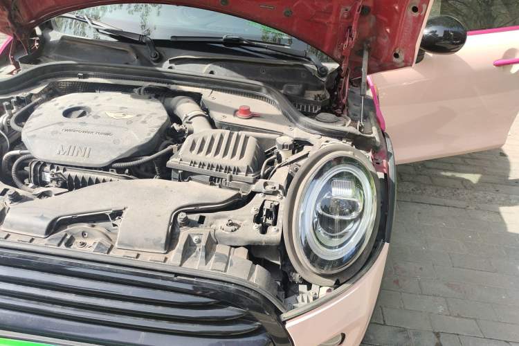 Used MINI 2016 1.5T COOPER Five-Door Edition Engine Bay Left
