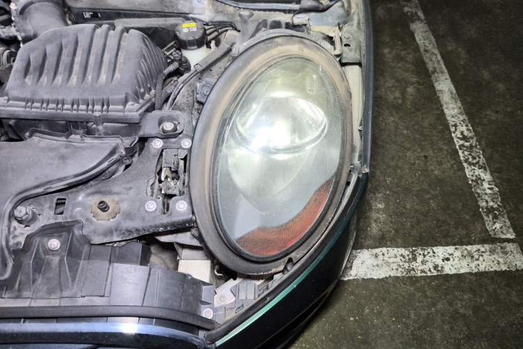 Used MINI 2016 1.5T COOPER Five-Door Edition Engine Bay Left