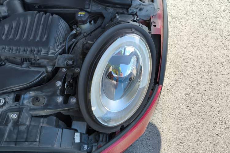 Used MINI 2016 1.5T COOPER Pioneer Edition Five-Door Model Engine Bay Left