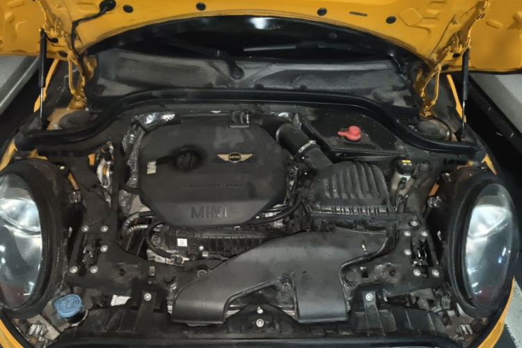 Used MINI 2016 1.5T COOPER Five-Door Edition Engine Bay