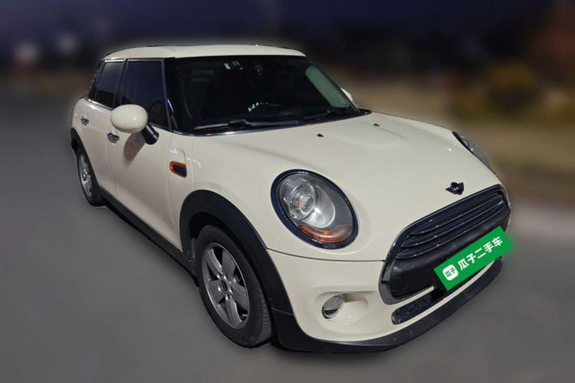 Used MINI 2016 1.2T ONE Five-Door Edition Front Right 45 Deg