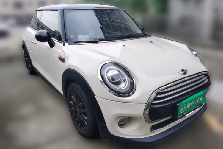 Used MINI 2016 1.5T COOPER Front Right 45 Deg