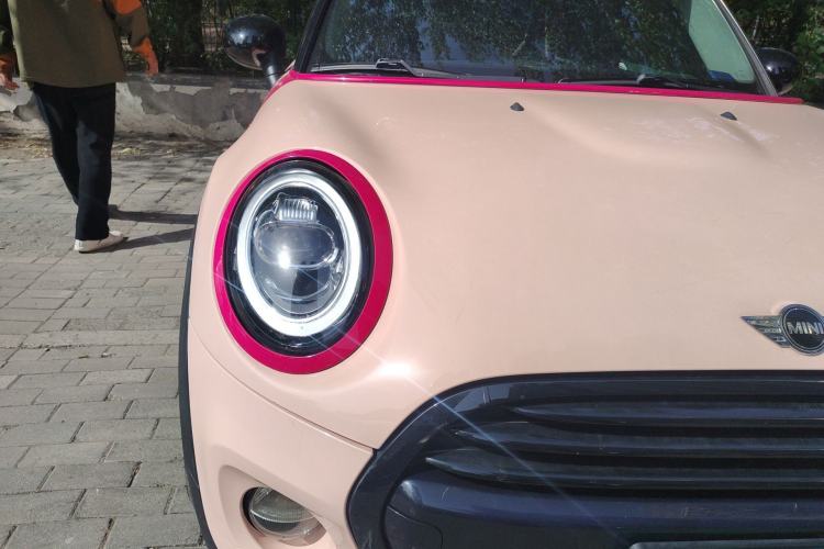 Used MINI 2016 1.5T COOPER Five-Door Edition Right Front Headlight