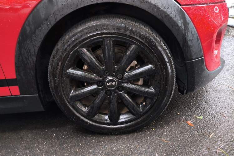 Used MINI 2016 1.5T COOPER Performance Edition Right Front Wheel Hub