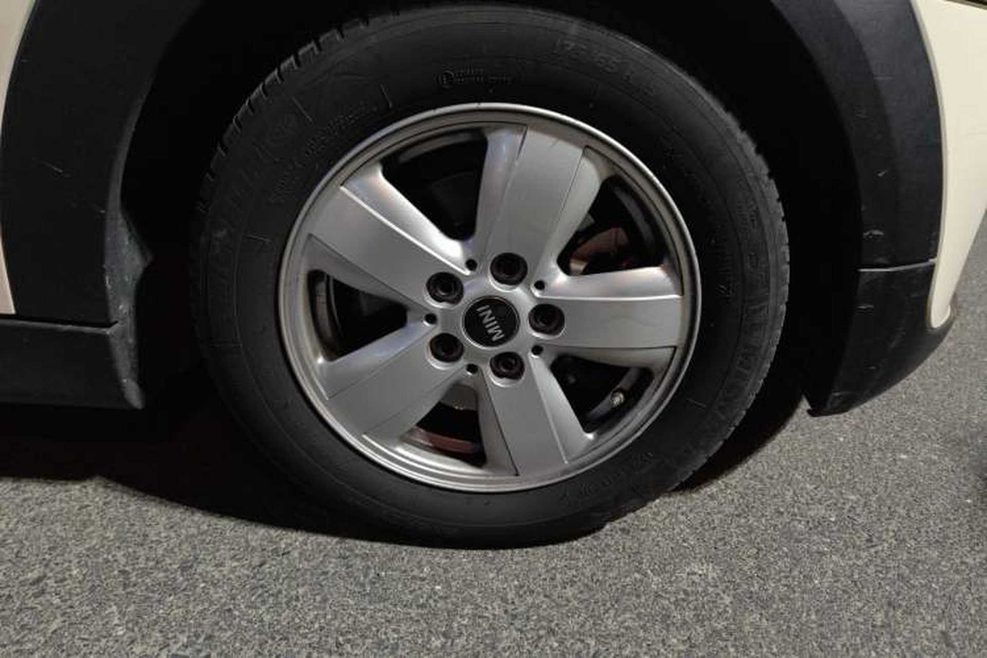Used MINI 2016 1.2T ONE Five-Door Edition Right Front Wheel Hub