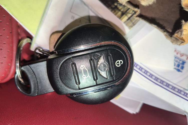 Used MINI 2016 1.5T COOPER Five-Door Edition Vehicle Key