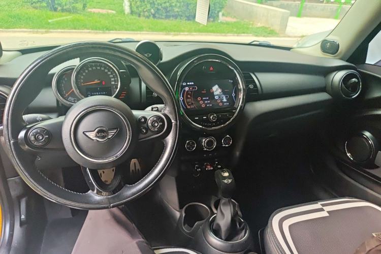 Used MINI 2016 1.2T ONE Pioneer Edition Center Console