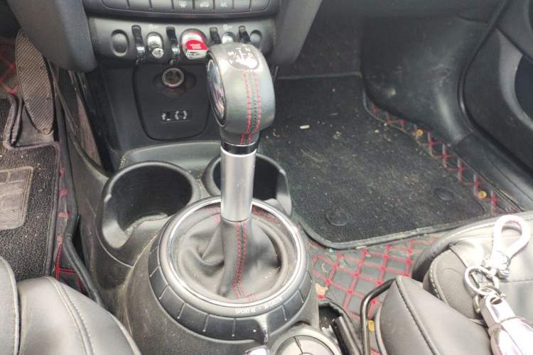 Used MINI 2016 2.0T COOPER S Five-Door Edition Gear Lever