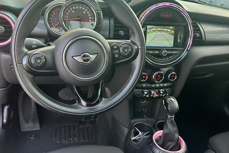 Used MINI 2016 1.5T COOPER Avant-Garde Interior 1