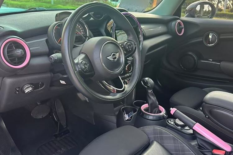 Used MINI 2016 1.5T COOPER Avant-Garde Interior 2