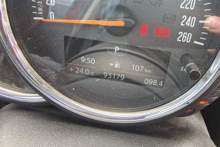 Used MINI 2016 2.0T COOPER S Five-Door Edition Odometer Close Up