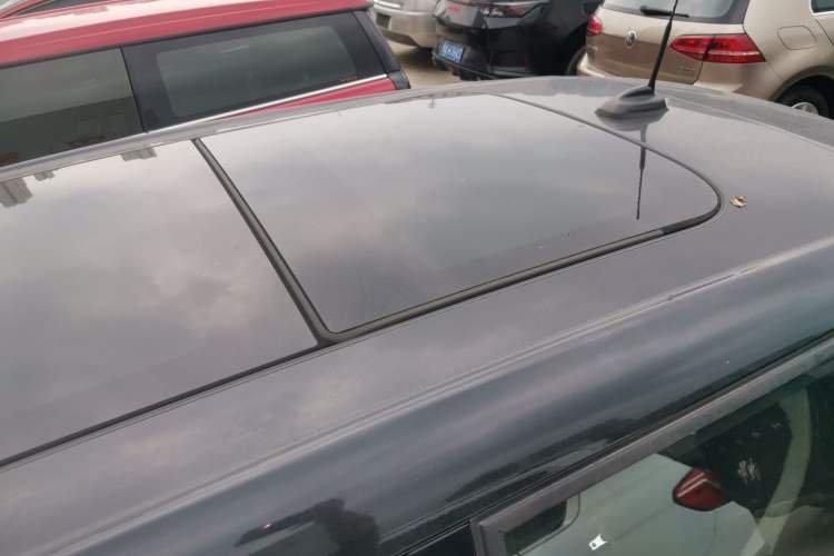Used MINI 2016 1.2T ONE Five-Door Edition Roof