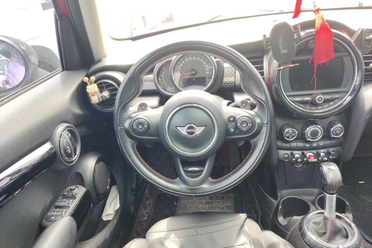 Used MINI 2016 2.0T COOPER S Five-Door Edition Steering Wheel