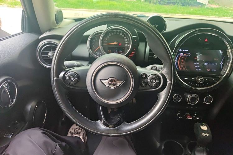 Used MINI 2016 1.2T ONE Pioneer Edition Steering Wheel