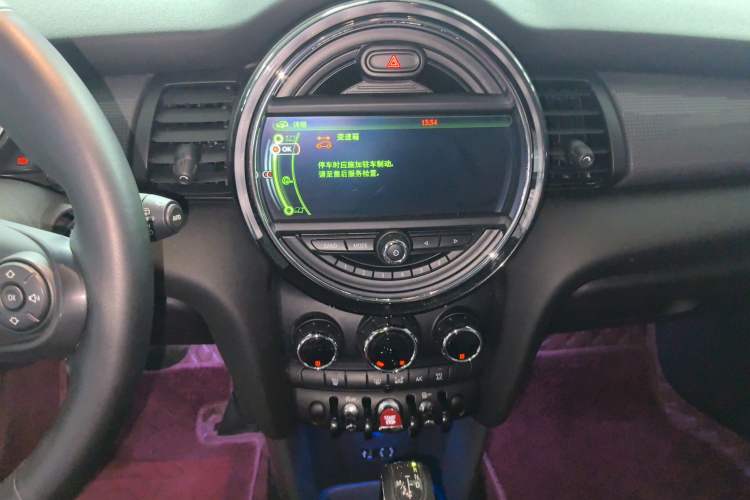 Used MINI 2016 1.5T COOPER Pioneer Edition Five-Door Model Audio And AC Panel
