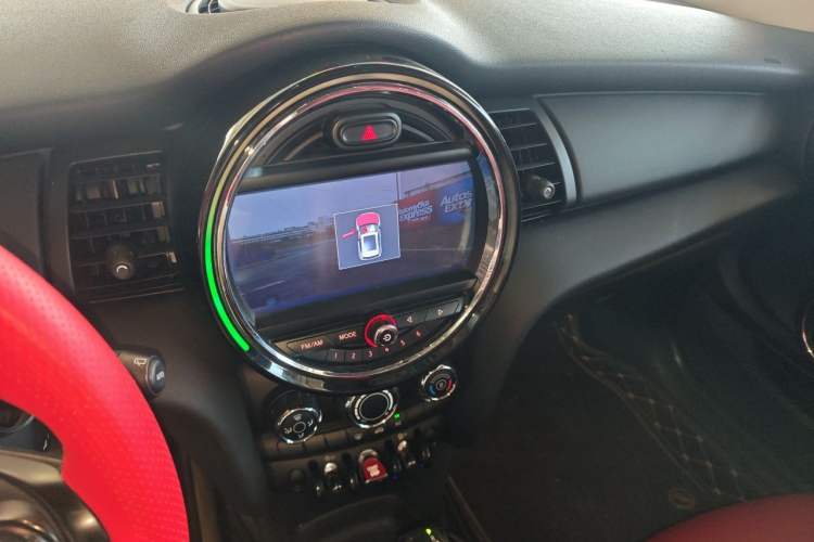 Used MINI 2016 1.2T ONE Pioneer Edition Audio And AC Panel
