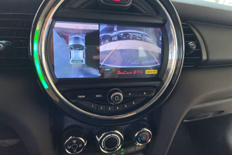 Used MINI 2016 1.2T ONE Audio And AC Panel