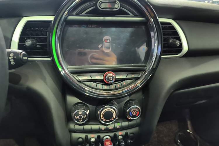 Used MINI 2016 1.2T ONE Pioneer Edition Five-Door Version Audio And AC Panel