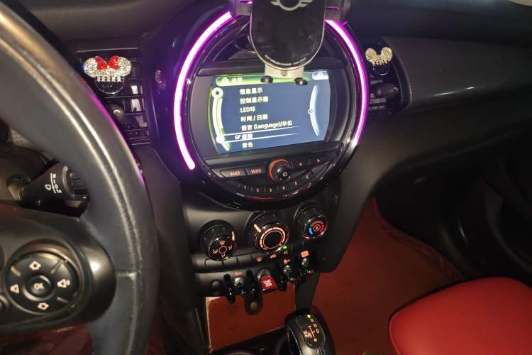 Used MINI 2016 1.5T COOPER Five-Door Edition Audio And AC Panel
