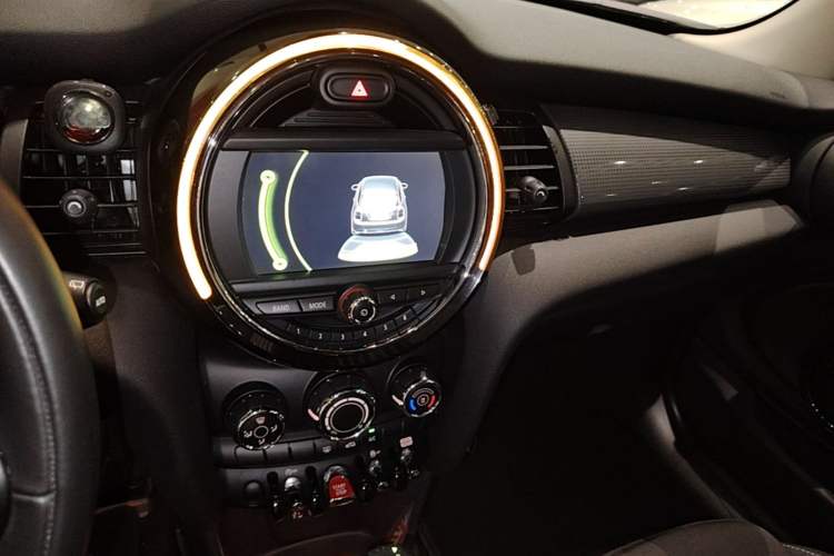 Used MINI 2016 1.5T COOPER Audio And AC Panel