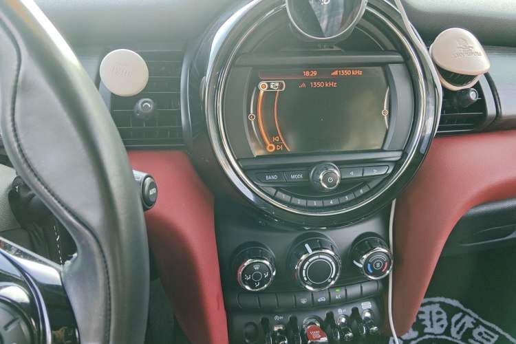 Used MINI 2016 1.5T COOPER Performance Edition Audio And AC Panel