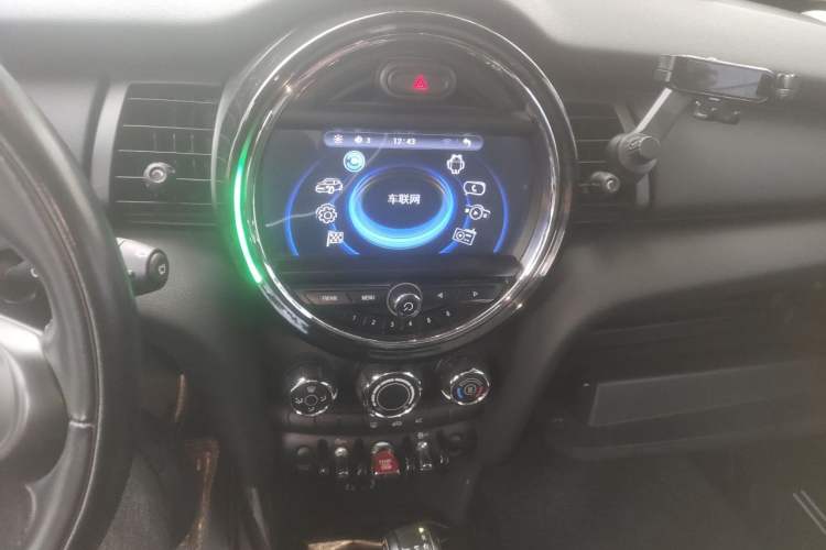Used MINI 2016 1.2T ONE Five-Door Edition Audio And AC Panel