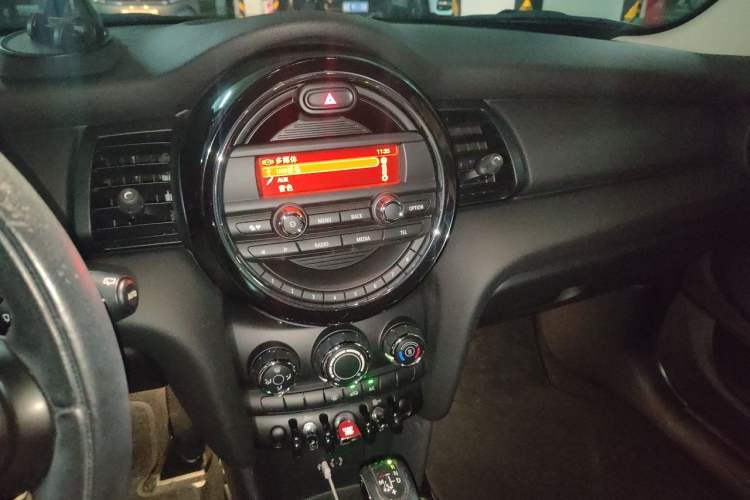 Used MINI 2016 1.2T ONE Pioneer Edition Five-Door Version Audio And AC Panel
