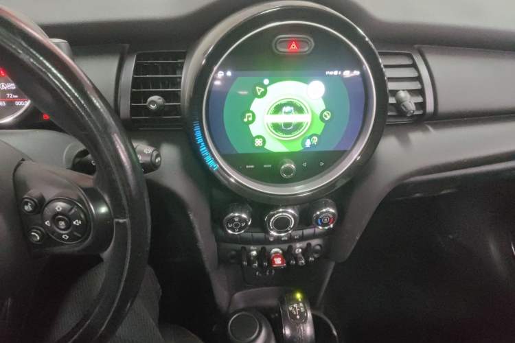 Used MINI 2016 1.2T ONE Pioneer Edition Audio And AC Panel