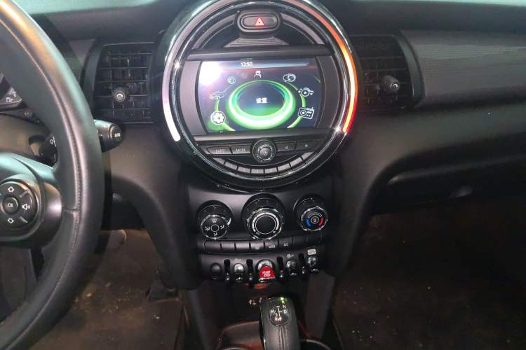 Used MINI 2016 1.5T COOPER Five-Door Edition Audio And AC Panel