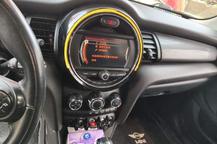 Used MINI 2016 1.5T COOPER Five-Door Edition Audio And AC Panel