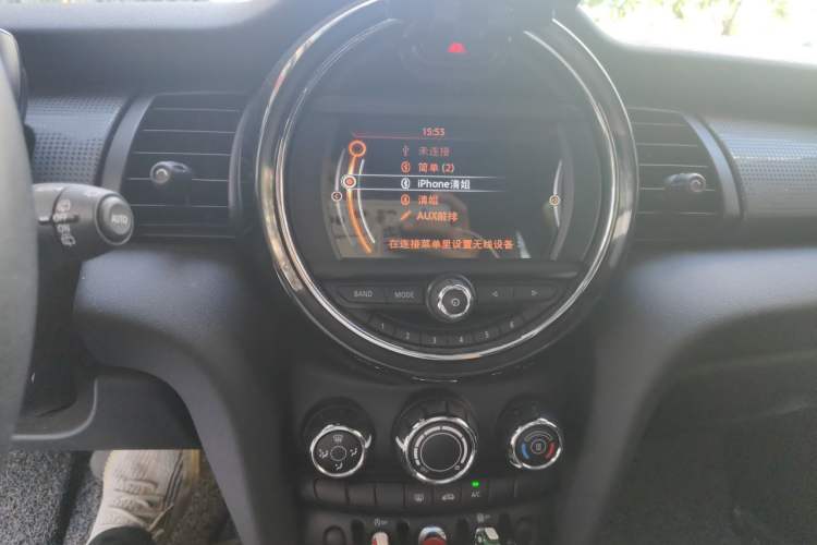 Used MINI 2016 1.5T COOPER Five-Door Edition Audio And AC Panel