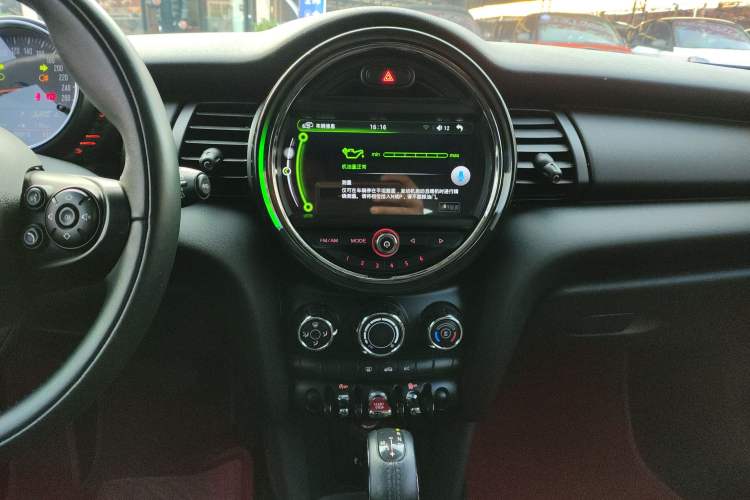 Used MINI 2016 1.2T ONE Pioneer Edition Audio And AC Panel