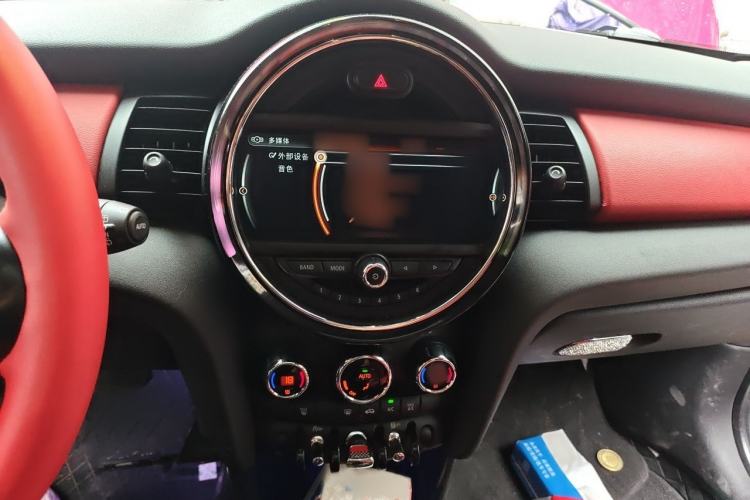 Used MINI 2016 1.5T COOPER Pioneer Edition Five-Door Model Audio And AC Panel