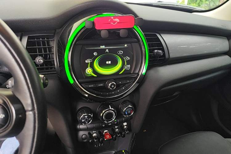 Used MINI 2016 1.5T COOPER Five-Door Edition Audio And AC Panel