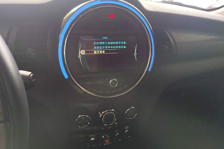 Used MINI 2016 1.5T COOPER Five-Door Edition Audio And AC Panel