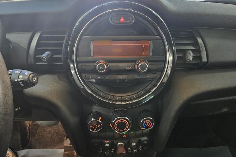 Used MINI 2016 1.2T ONE Five-Door Edition Audio And AC Panel
