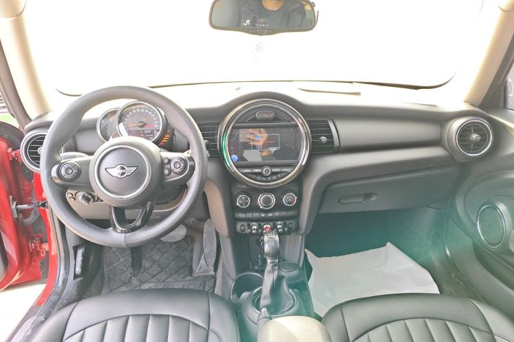 Used MINI 2016 1.2T ONE Pioneer Edition Center Console