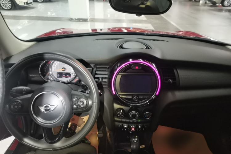 Used MINI 2016 1.5T COOPER Center Console
