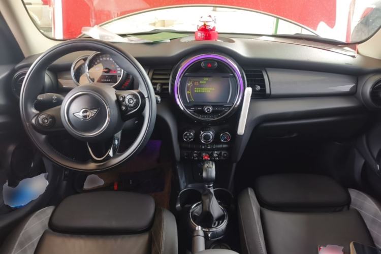 Used MINI 2016 1.5T COOPER Five-Door Edition Center Console