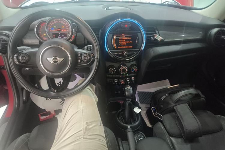 Used MINI 2016 1.5T COOPER Center Console
