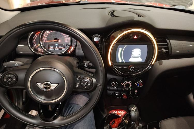 Used MINI 2016 1.5T COOPER Center Console