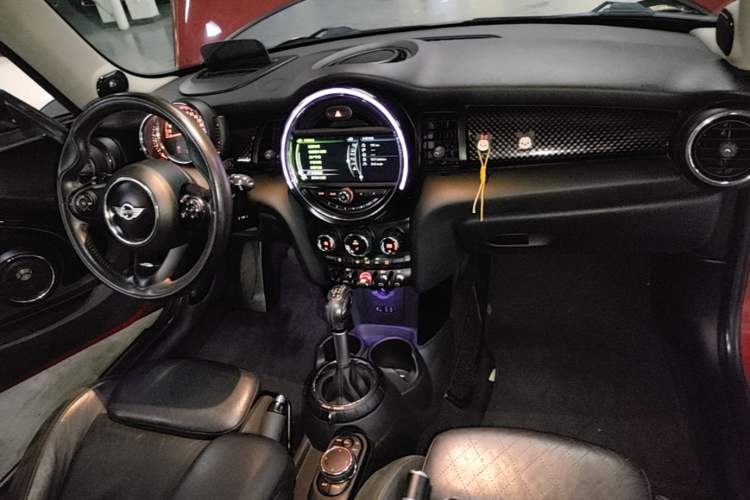Used MINI 2016 2.0T COOPER S Pioneer Edition Center Console