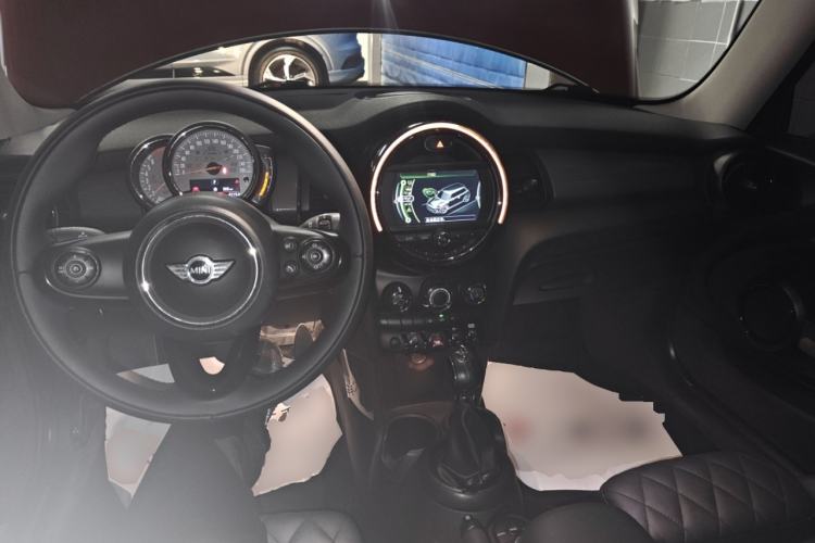 Used MINI 2016 1.5T COOPER Center Console