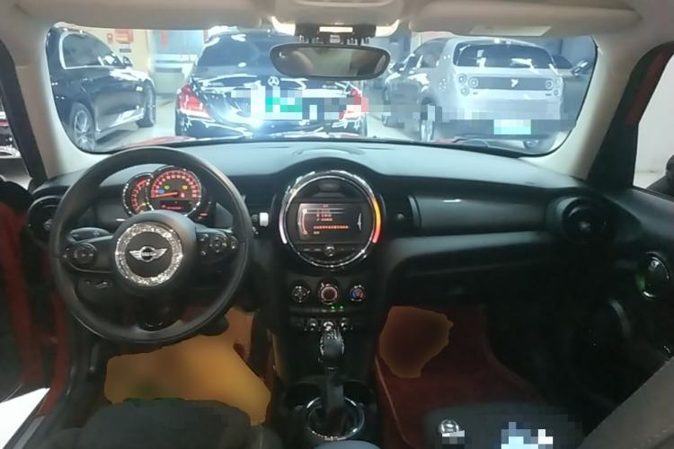 Used MINI 2016 1.5T COOPER Five-Door Edition Center Console