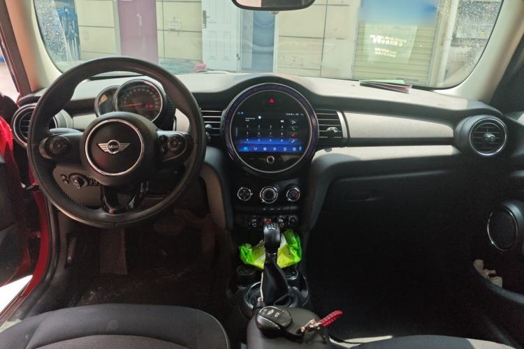Used MINI 2016 1.2T ONE Pioneer Edition Five-Door Version Center Console