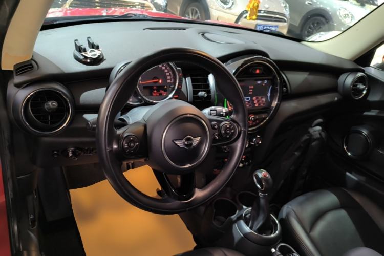 Used MINI 2016 1.2T ONE Pioneer Edition Center Console